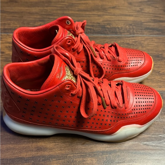 Nike Kobe 10 Mid EXT University Red Leather Men Size 10.5 Great Condition - Picture 4 of 9